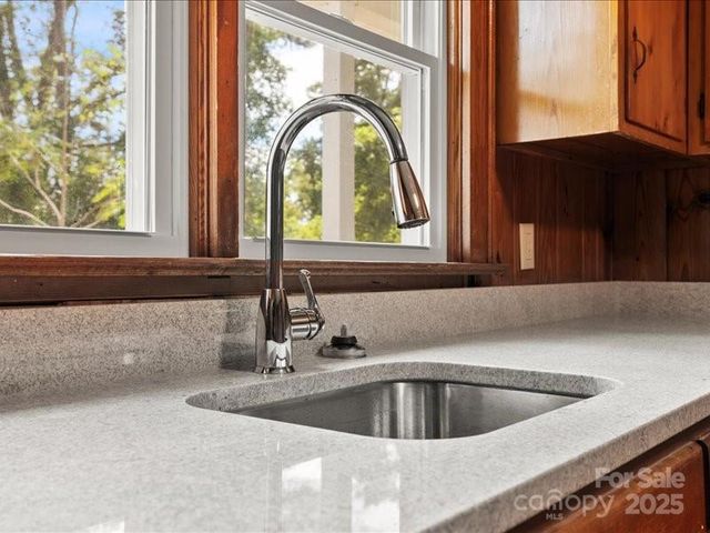 37 Lynn Avenue, Cheraw, SC 29520