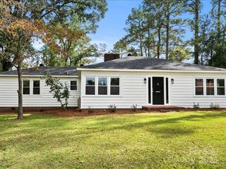 37 Lynn Avenue, Cheraw, SC 29520