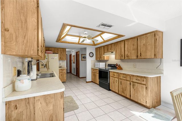 240 W NOVA PLACE, Citrus Springs, FL 34434