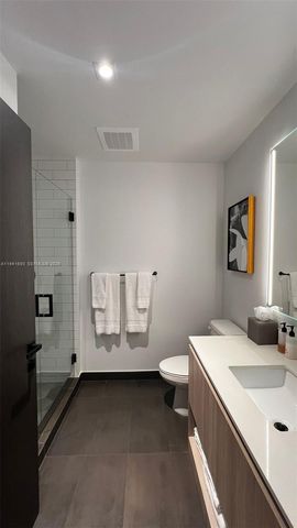 398 NE 5th St 1905, Miami, FL 33132