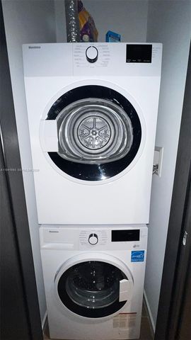 398 NE 5th St 1905, Miami, FL 33132