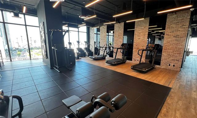 398 NE 5th St 1905, Miami, FL 33132