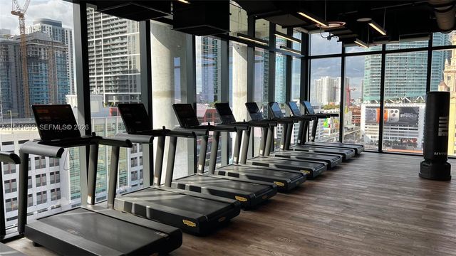 398 NE 5th St 1905, Miami, FL 33132