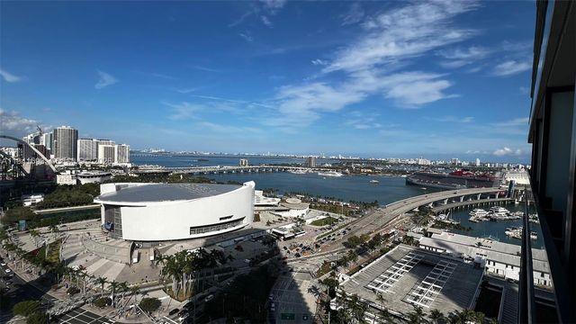 398 NE 5th St 1905, Miami, FL 33132