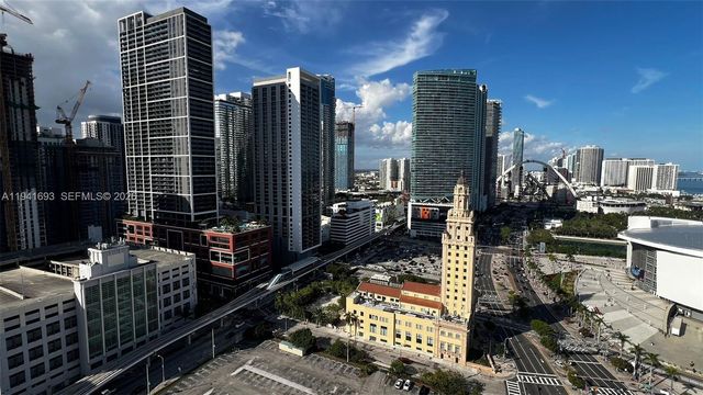 398 NE 5th St 1905, Miami, FL 33132