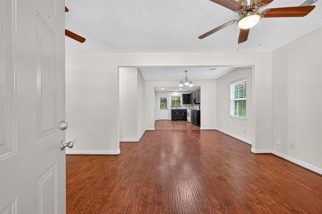 109 Meadows Street, Cleveland, TX 77328