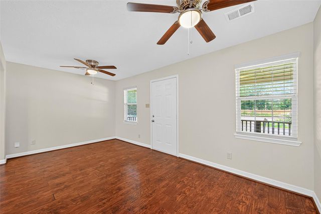 109 Meadows Street, Cleveland, TX 77328