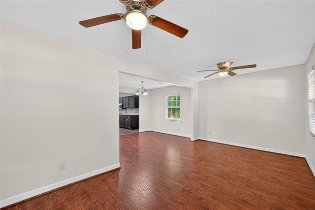 109 Meadows Street, Cleveland, TX 77328