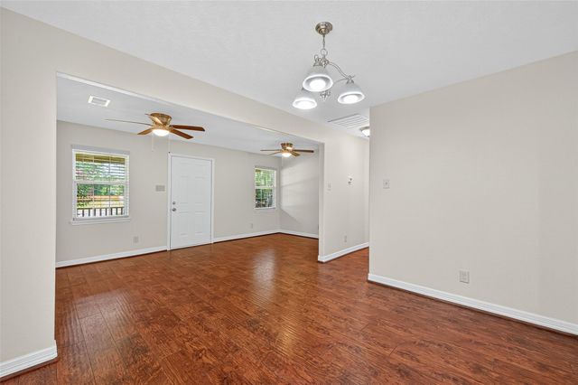 109 Meadows Street, Cleveland, TX 77328
