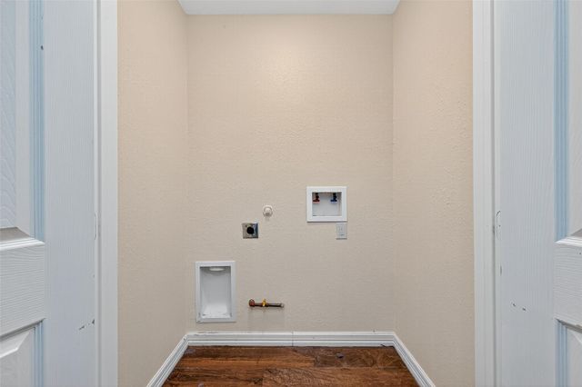 109 Meadows Street, Cleveland, TX 77328