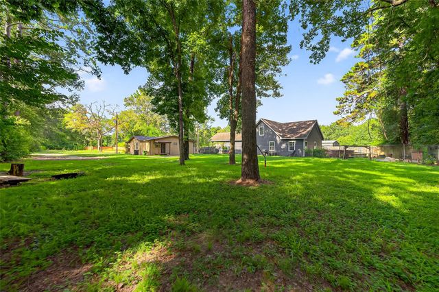 109 Meadows Street, Cleveland, TX 77328