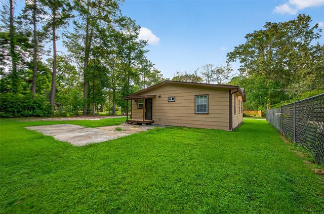 109 Meadows Street, Cleveland, TX 77328