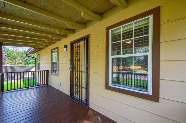 109 Meadows Street, Cleveland, TX 77328