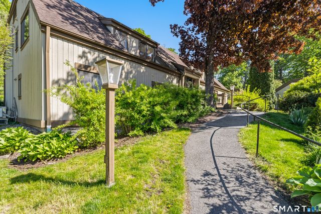 69 Heritage Village D, Southbury, CT 06488