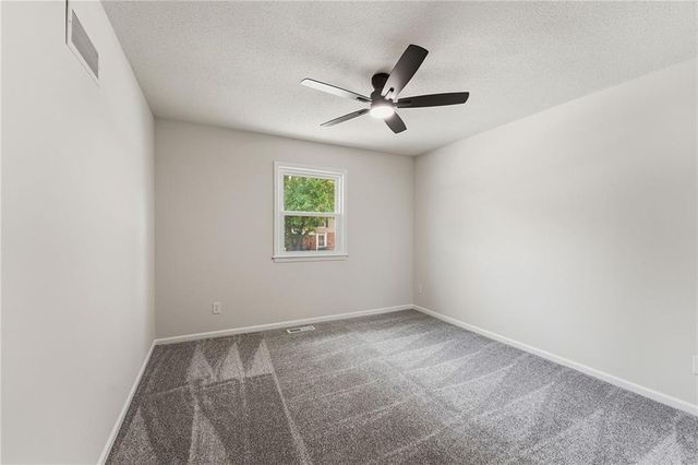 14606 LaQuinta Drive, Grandview, MO 64030