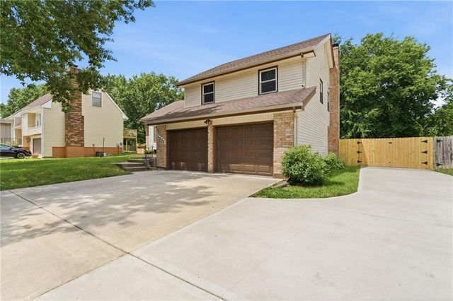 14606 LaQuinta Drive, Grandview, MO 64030