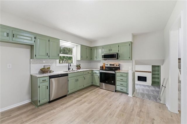 14606 LaQuinta Drive, Grandview, MO 64030