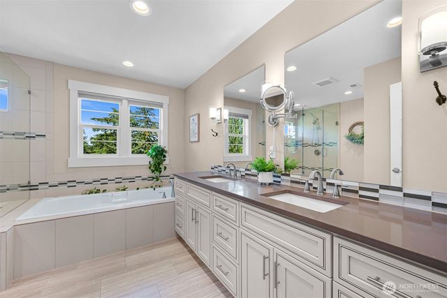 1221 34th Street, Bellingham, WA 98229