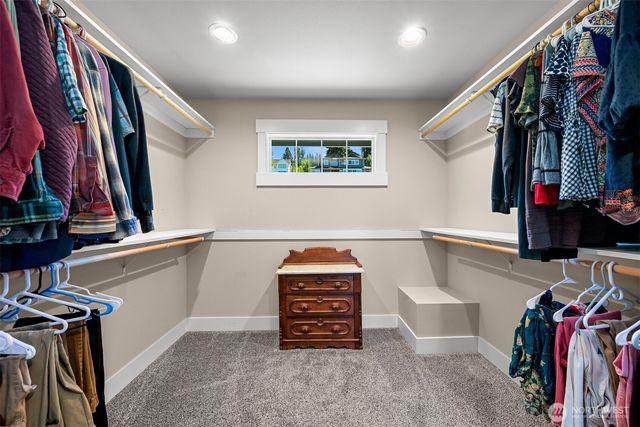 1221 34th Street, Bellingham, WA 98229