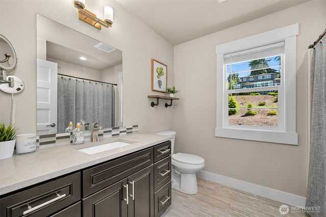 1221 34th Street, Bellingham, WA 98229
