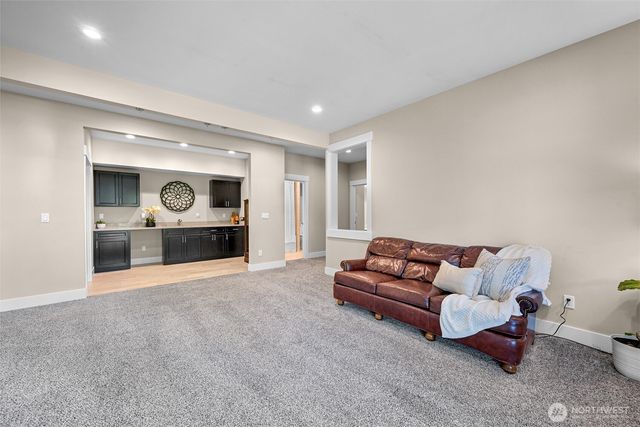 1221 34th Street, Bellingham, WA 98229