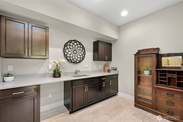 1221 34th Street, Bellingham, WA 98229