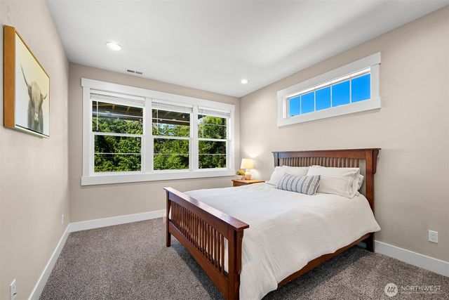 1221 34th Street, Bellingham, WA 98229