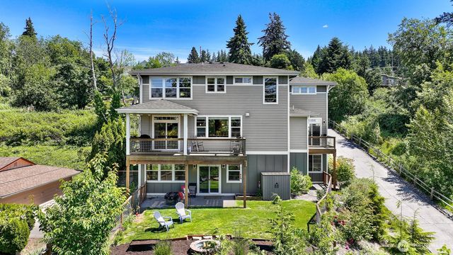 1221 34th Street, Bellingham, WA 98229