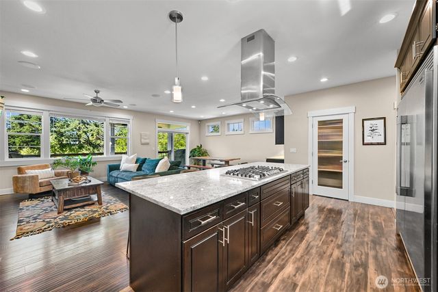 1221 34th Street, Bellingham, WA 98229