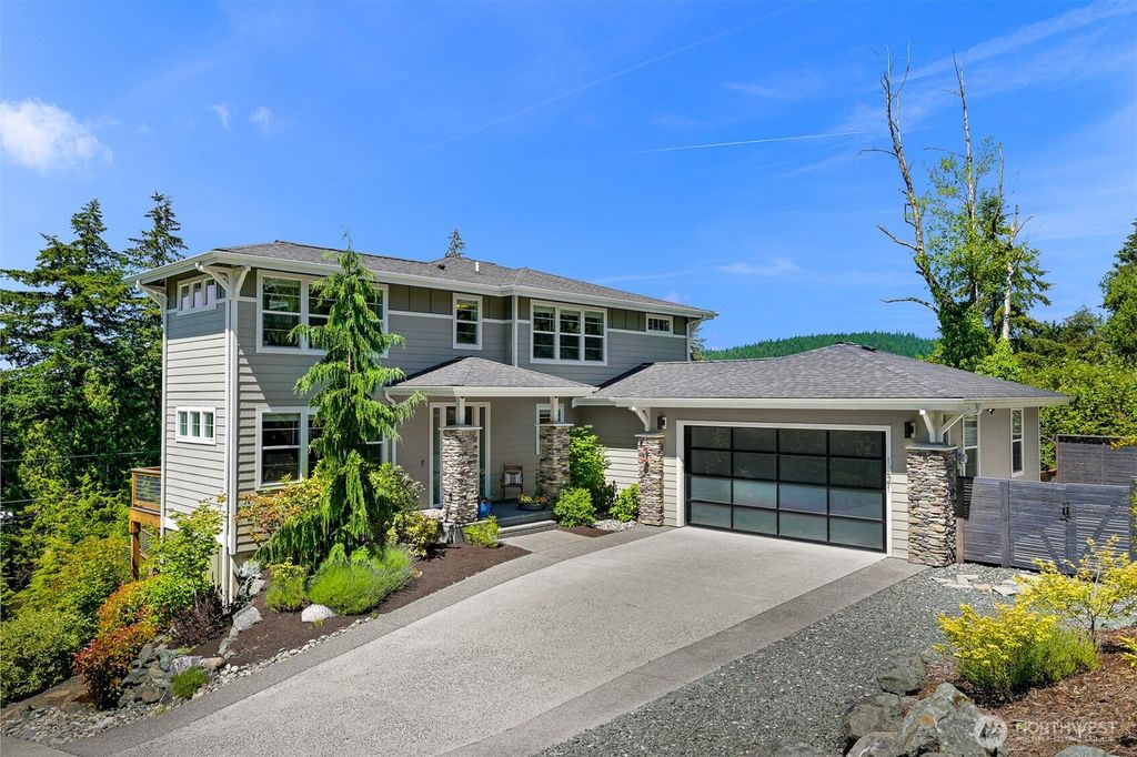 1221 34th Street, Bellingham, WA 98229