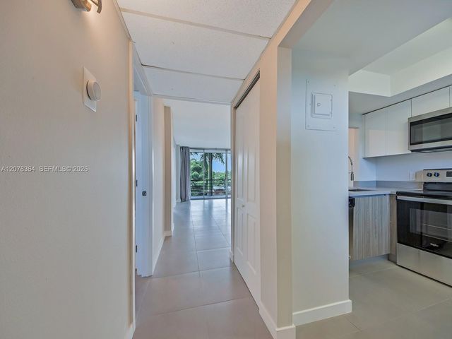 108 Royal Park Drive 3G, Oakland Park, FL 33309