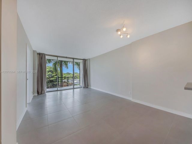 108 Royal Park Drive 3G, Oakland Park, FL 33309