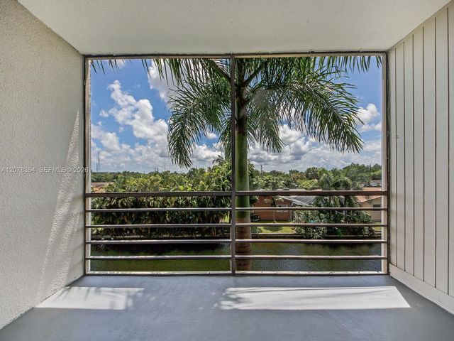 108 Royal Park Drive 3G, Oakland Park, FL 33309
