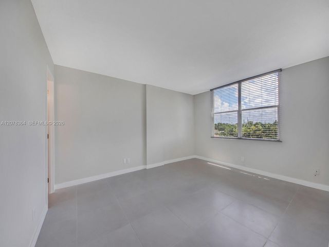 108 Royal Park Drive 3G, Oakland Park, FL 33309