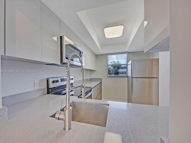 108 Royal Park Drive 3G, Oakland Park, FL 33309