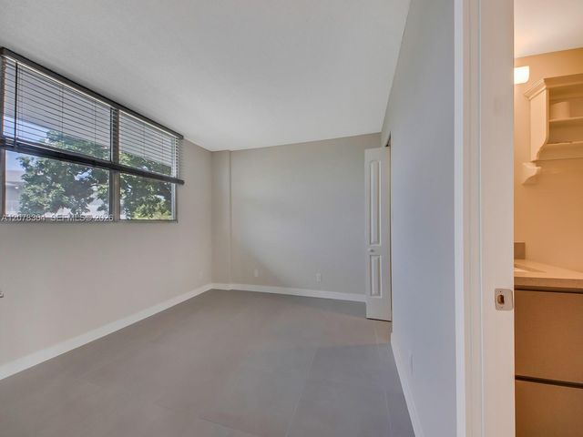 108 Royal Park Drive 3G, Oakland Park, FL 33309
