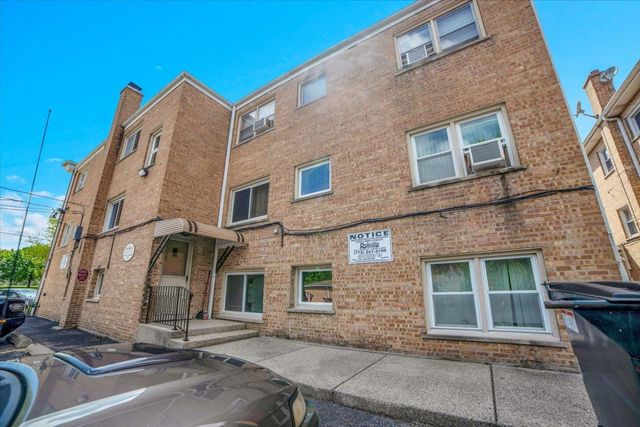 2257 Des Plaines Avenue 1NE, North Riverside, IL 60546