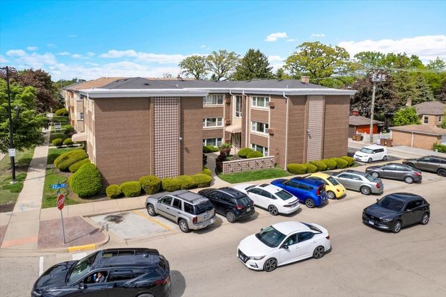 2257 Des Plaines Avenue 1NE, North Riverside, IL 60546