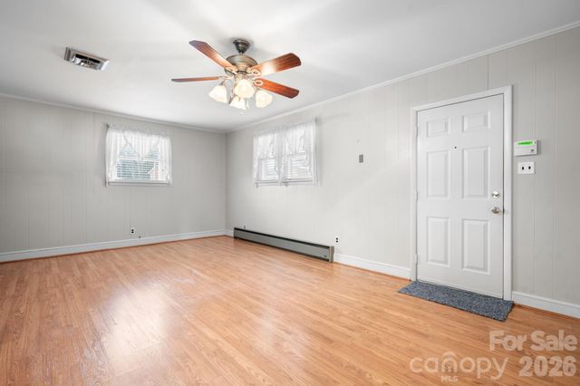 1802 33rd Street NE, Hickory, NC 28601