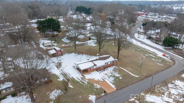 1802 33rd Street NE, Hickory, NC 28601