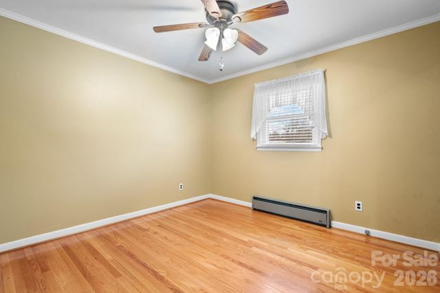 1802 33rd Street NE, Hickory, NC 28601