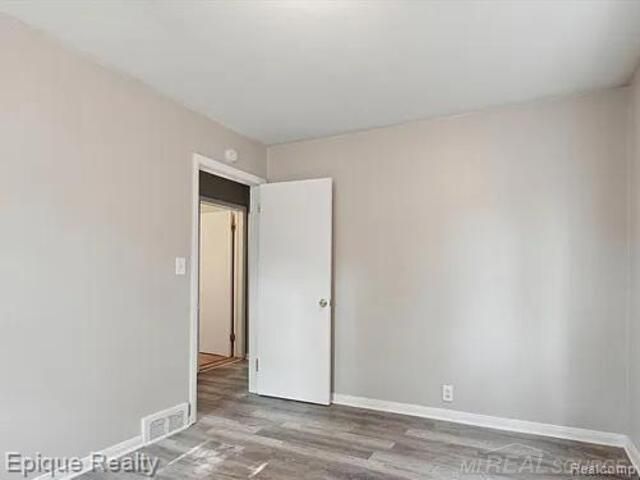 19373 Goulburn Street, Detroit, MI 48205
