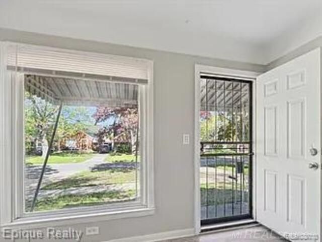 19373 Goulburn Street, Detroit, MI 48205