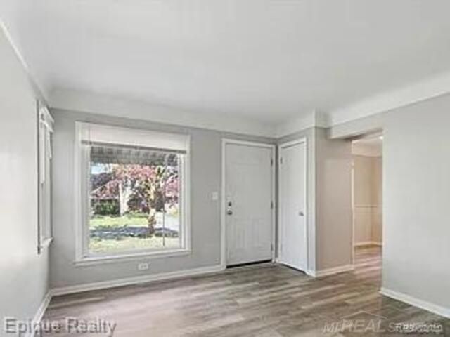 19373 Goulburn Street, Detroit, MI 48205
