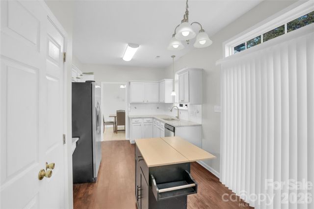 5815 Waverly Lynn Lane, Charlotte, NC 28269