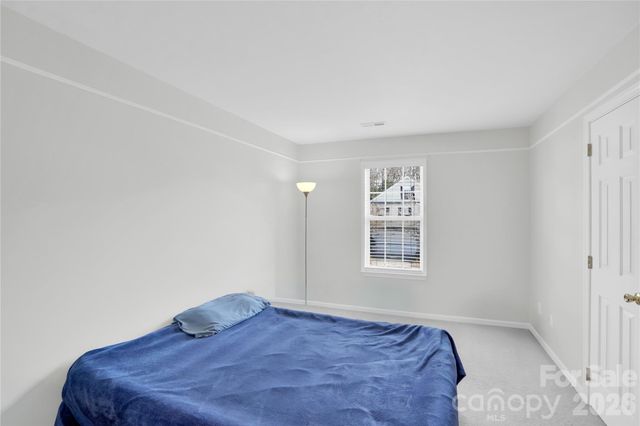 5815 Waverly Lynn Lane, Charlotte, NC 28269