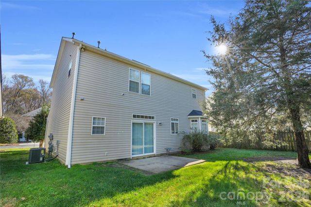 5815 Waverly Lynn Lane, Charlotte, NC 28269