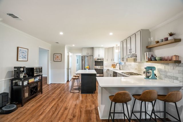 8521 Sweetwater Drive, Dallas, TX 75228