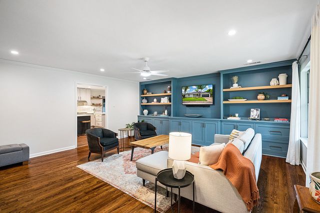 8521 Sweetwater Drive, Dallas, TX 75228