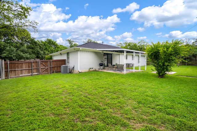 8521 Sweetwater Drive, Dallas, TX 75228